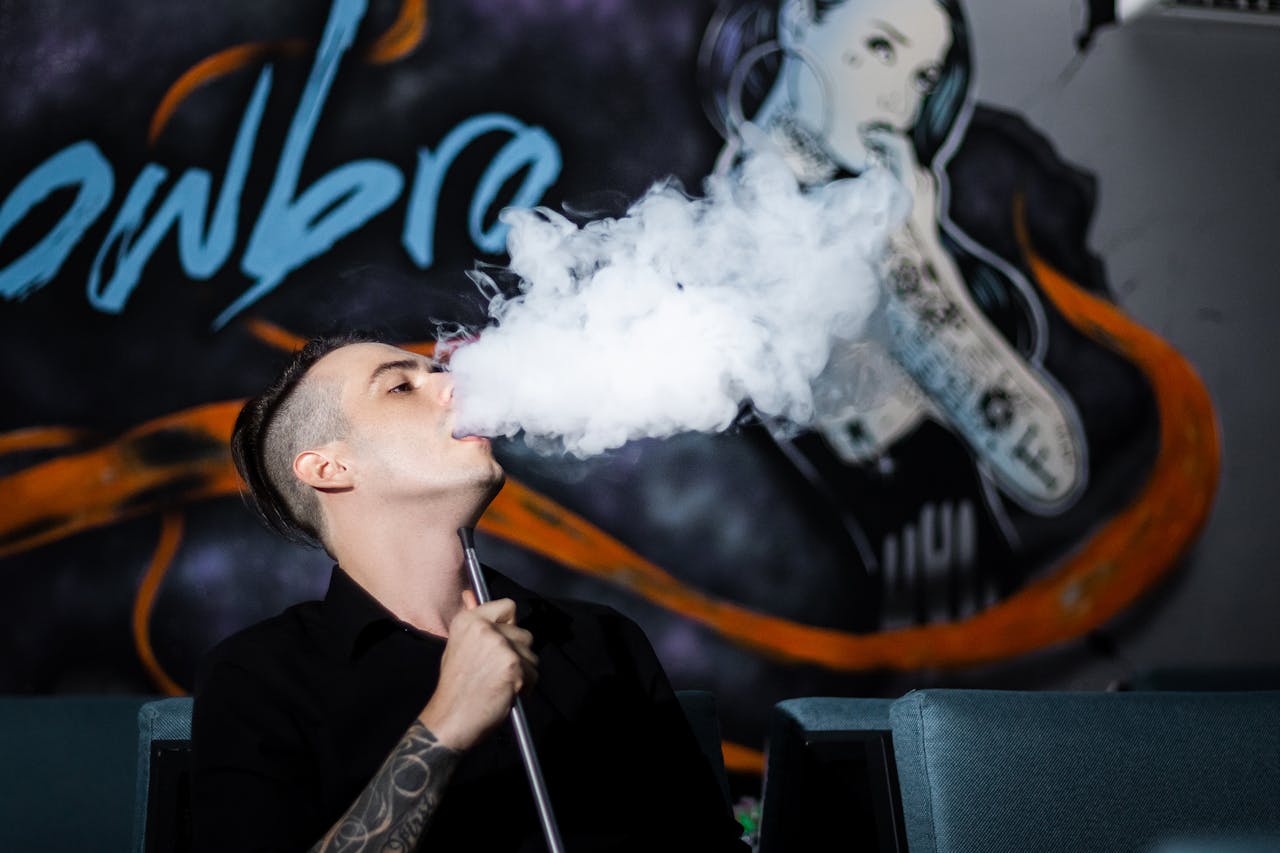 Best-Selling Vapes for UK Retailers: What to Stock in 2024